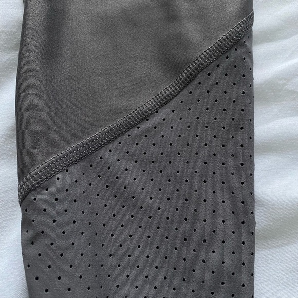 Nike women’s running leggings - small - Picture 6 of 11